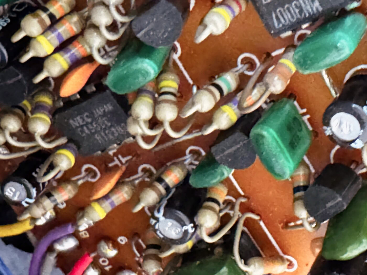 BOSS CE-2のオペアンプ